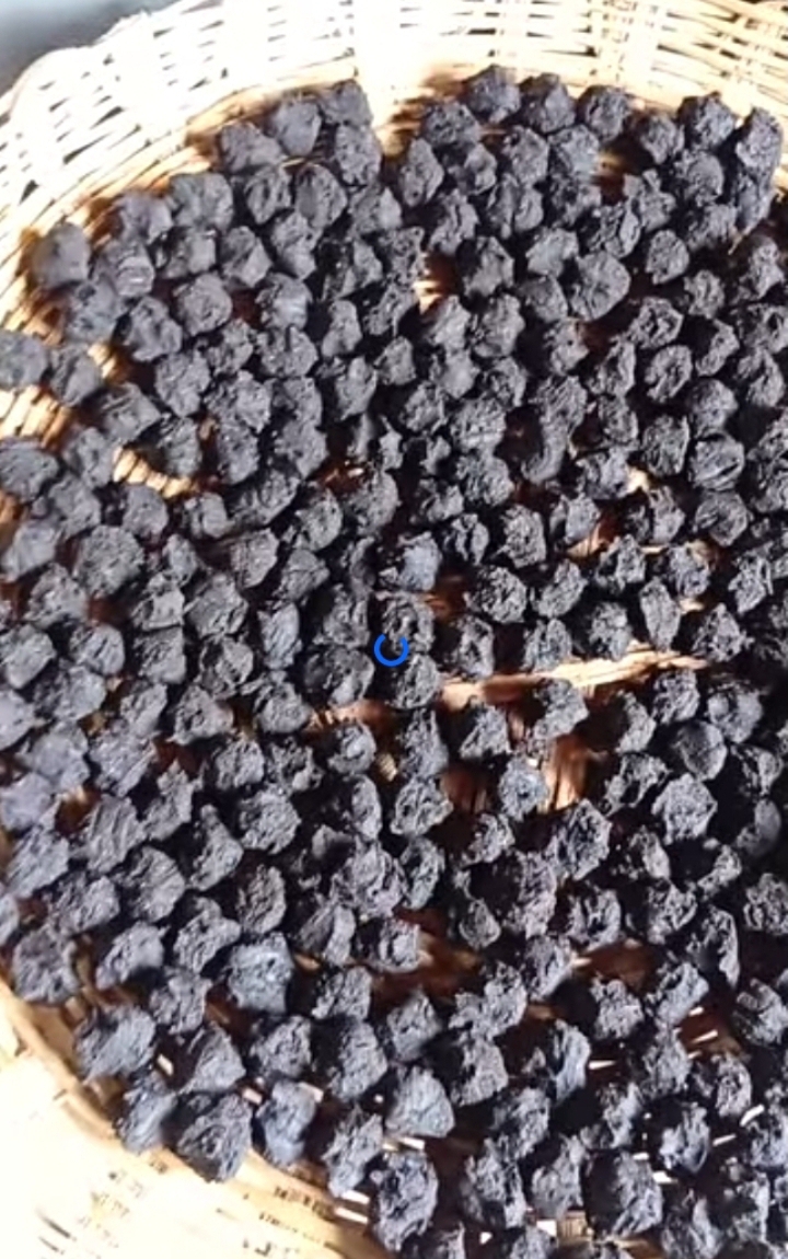 Original Okpeyi Nsukka - Authentic Igbo Locust Beans - 200g (100% Natural.)