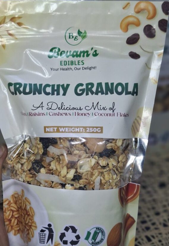 cropped-20250828_175942-scaled-1.jpg Crunchy Granola - Image 1