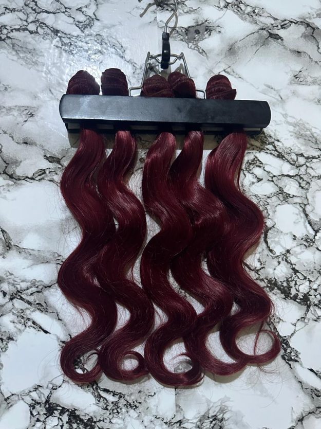 B BRAIDING HAIRS AND WIGS